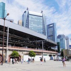 新橋を歩いていて見かけた風景